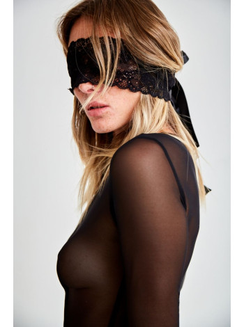 Маска кружевная на ленте